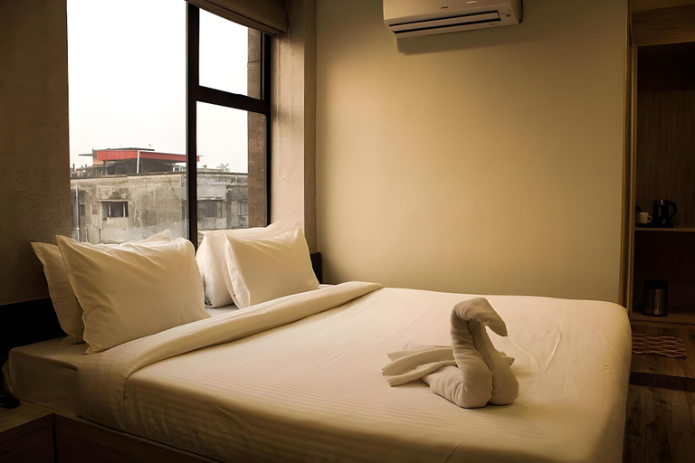 Bedroom 4, Hotel 16 avenue, Kolkata