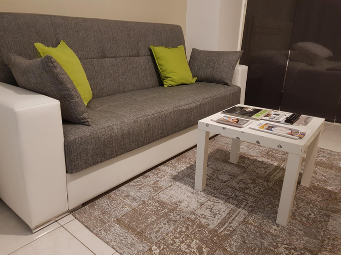 Others 4, Happy apartment, Lecce