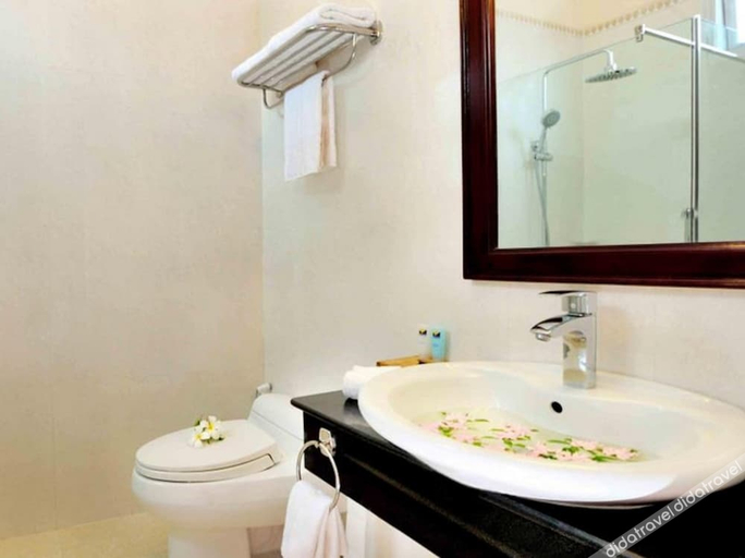 Bathroom, Sa Huynh Resort Quang Ngai, Đức Phổ