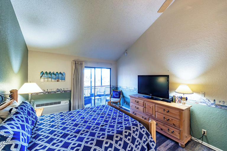 Bedroom 3, Serenity Now Quiet 4 BDR Next to Margaritaville!, Camden