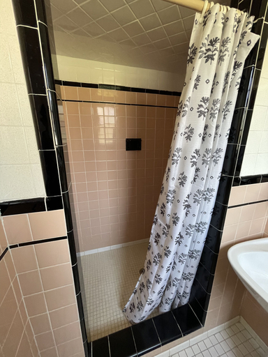 Bathroom 5, Rips Country Inn, Prince George's