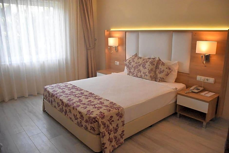 Bedroom 3, Royal Garden Beach Hotel, Alanya