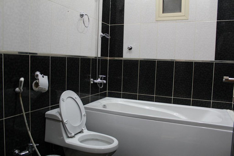 Bathroom 5, Danah Aparthotel, Riyadh