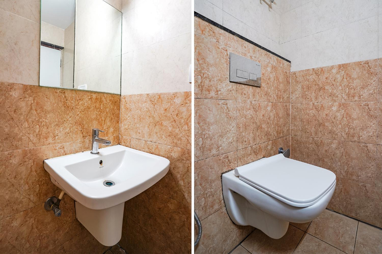 Bathroom 4, HOTEL SAVI INN, Bangalore