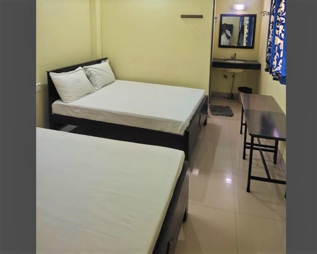 Bedroom 1, Geetha Residency, Kancheepuram