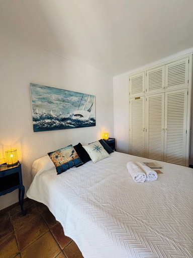 Bedroom, Can Gavarres, Girona