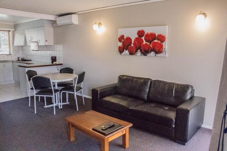 Others 5, Blue Whale Motor Inn & Apartments, Warrnambool