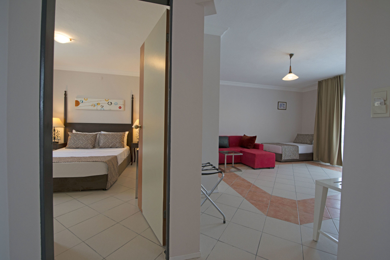 Bedroom 4, Smart Holiday Hotel & Suites -All Inclusive, Bodrum