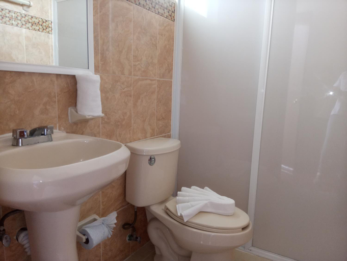 Bathroom, Hotel D Abril, Dist. Pochutla
