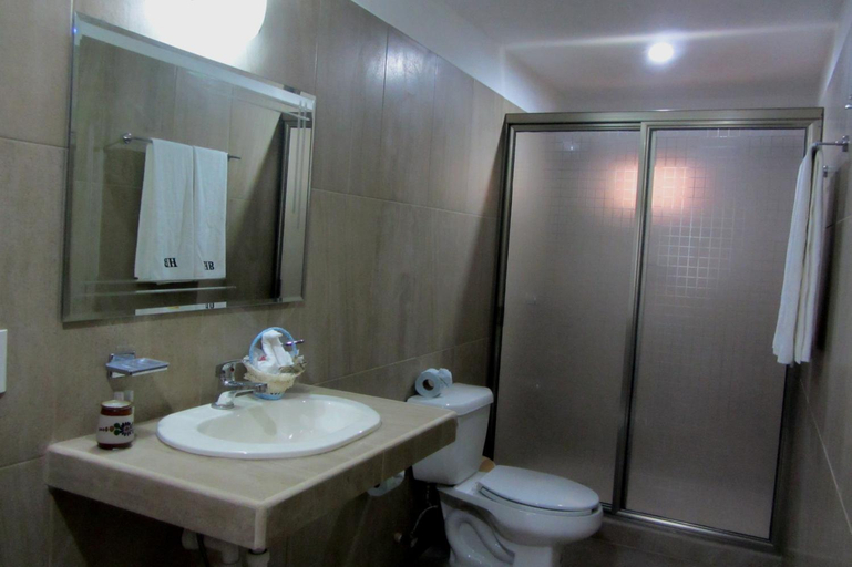 Bathroom 3, Hotel Barracuda, Cozumel