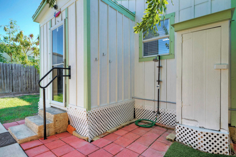 Exterior & Views 2, Rock the Boat by Avantstay 5 Blocks to Beach, Nueces