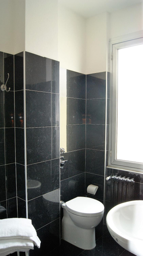 Bathroom 4, Novara Expo, Milano