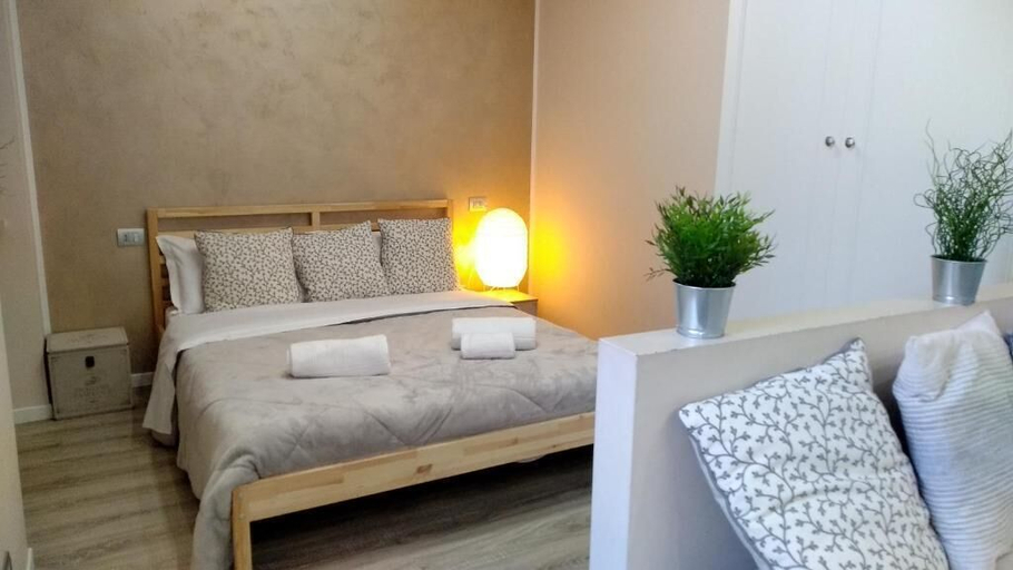 Bedroom 5, Marconi Rooms - Loggia delle Erbe, Verona