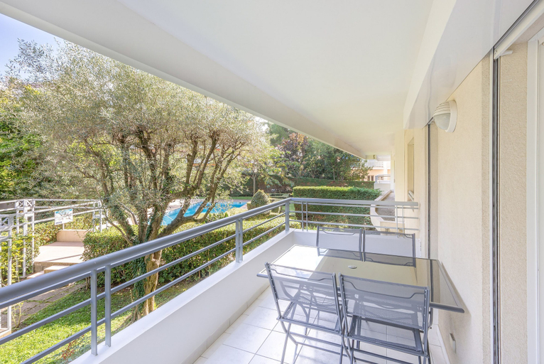 Room 5, 200 Dolce Vita in Cannes, Alpes-Maritimes