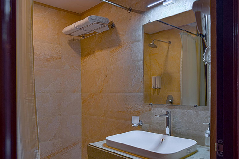 Bathroom, Treenz Hotel, East Sikkim