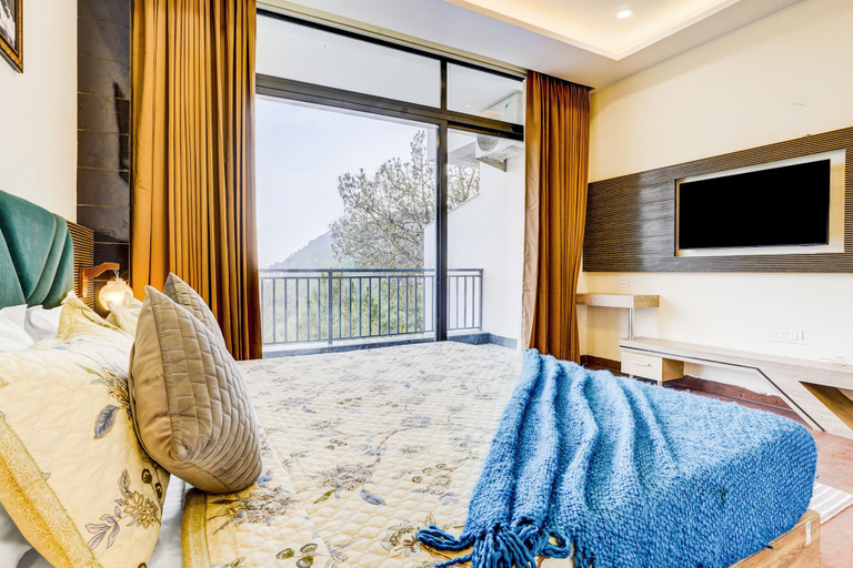 Room 3, Alaya Stays Serene Woods Hotel Near Mall Road, Solan