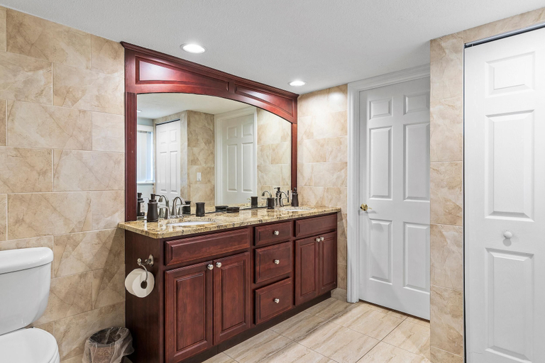 Bathroom 4, Sunrise 309, Volusia