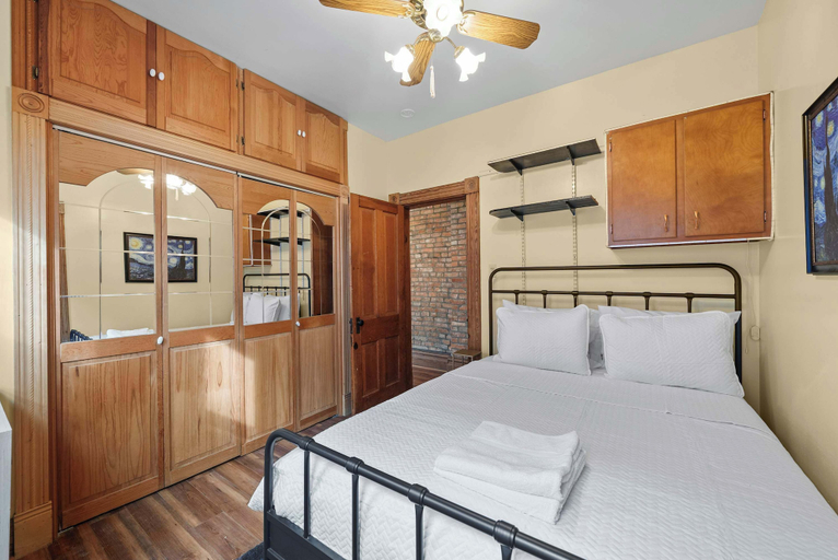 Bedroom 3, Vino & Vibes Villa Sleeps 6!, Franklin