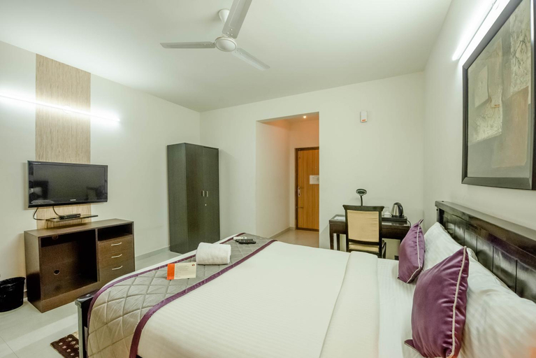 Bedroom, The Altruist Bellandur Hotel, Bangalore