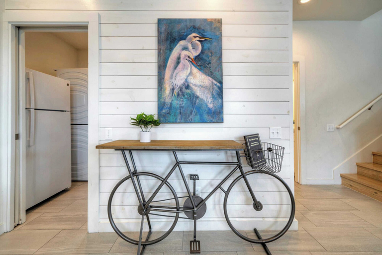 Others 4, Breakaway by Avantstay Near Music, Eats, Nueces