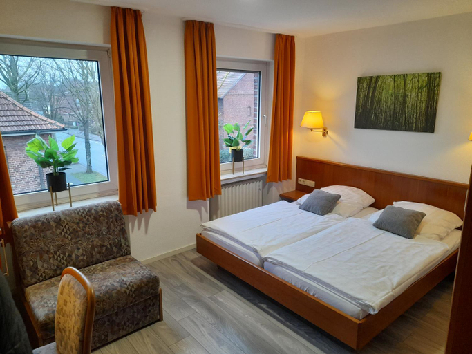 Bedroom 5, Hotel Zurmuhlen, Warendorf