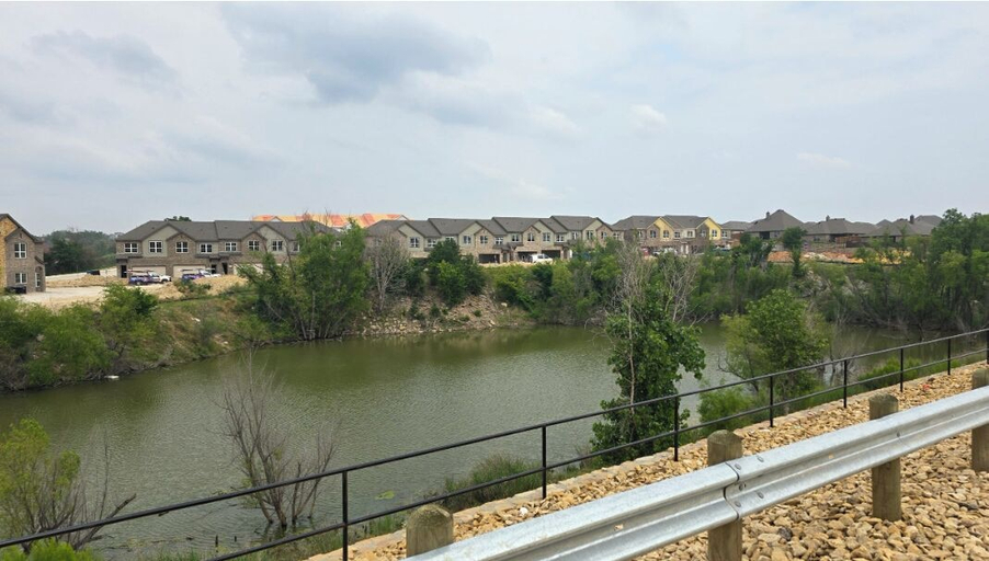 Others 3, Landing Apartments Weatherford, Parker