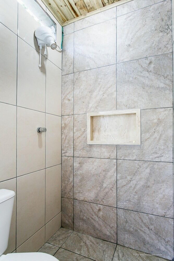 Bathroom 5, Pousada guarda beach house, Palhoça