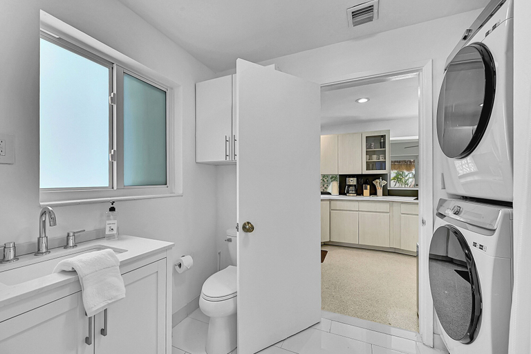 Bathroom 4, Inn On The Drive ( Adults Only), Broward
