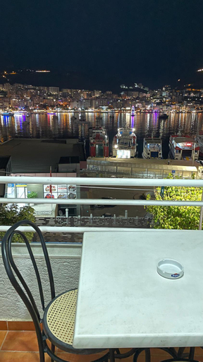 Food & Drinks, Classic Rooms, Sarandës