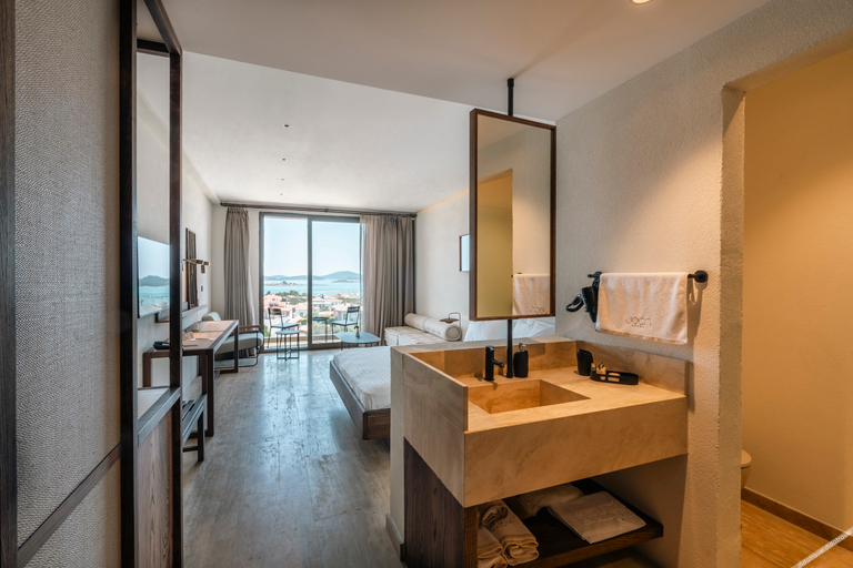 Bathroom 5, Joon Cunda, Ayvalık