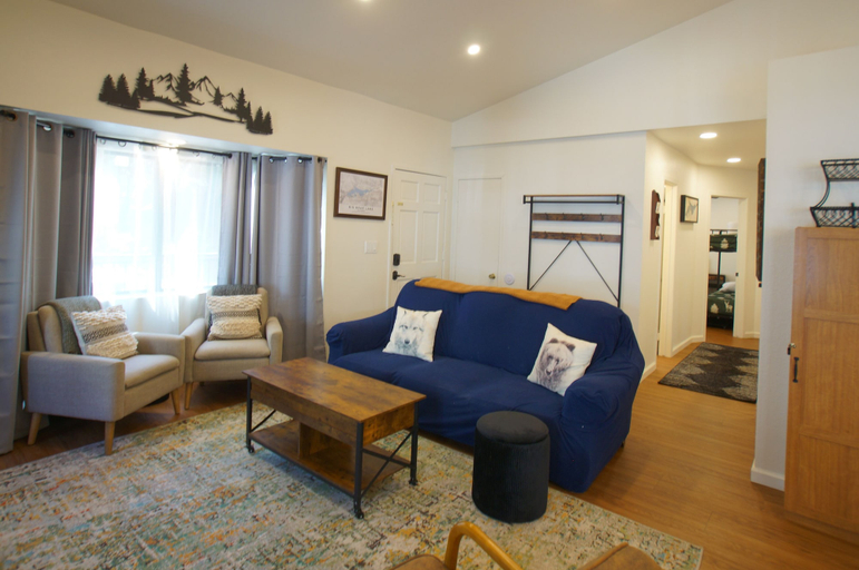 Others 5, The Mountain House, San Bernardino