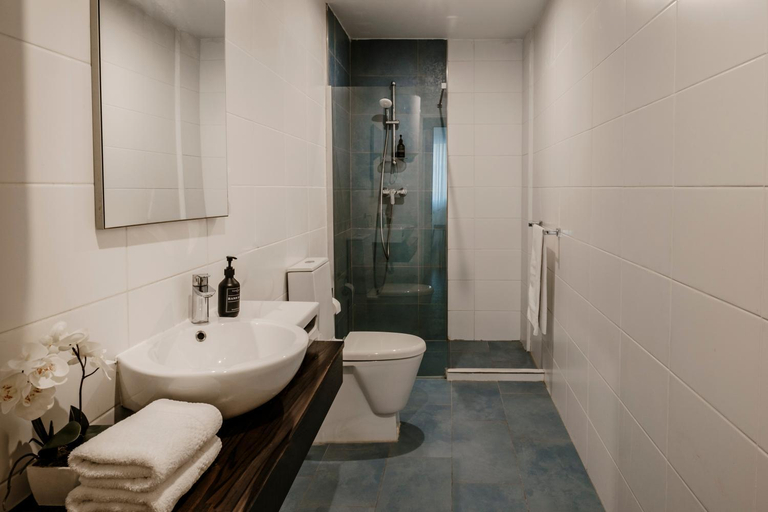 Bathroom 4, The Howard Hotel
