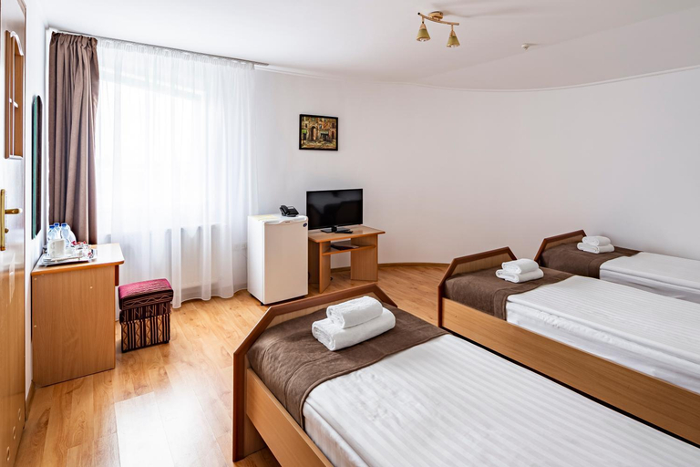 Bedroom 2, Hotel Galaktika, L'vivs'ka