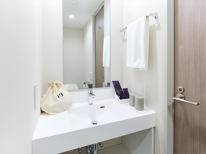 Bathroom 15