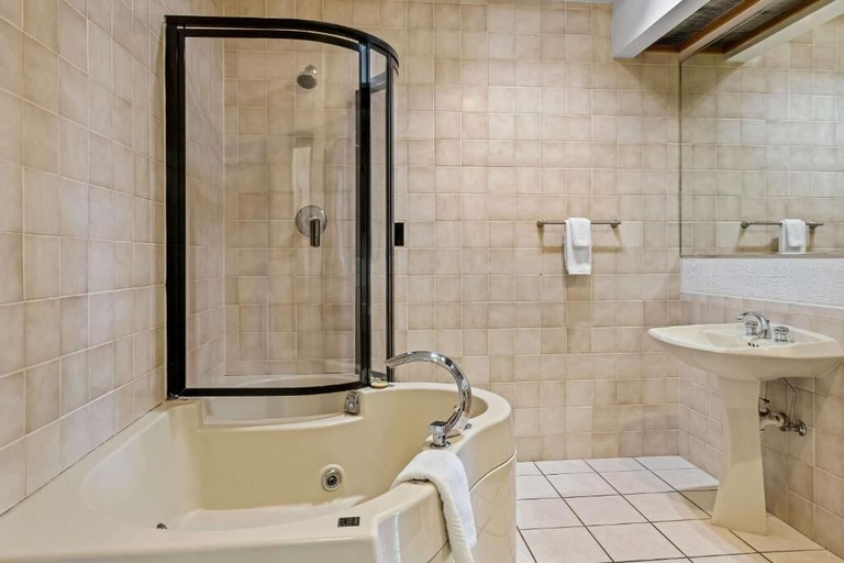Bathroom 4, FairBridge Inn Express Billings Airport, Yellowstone