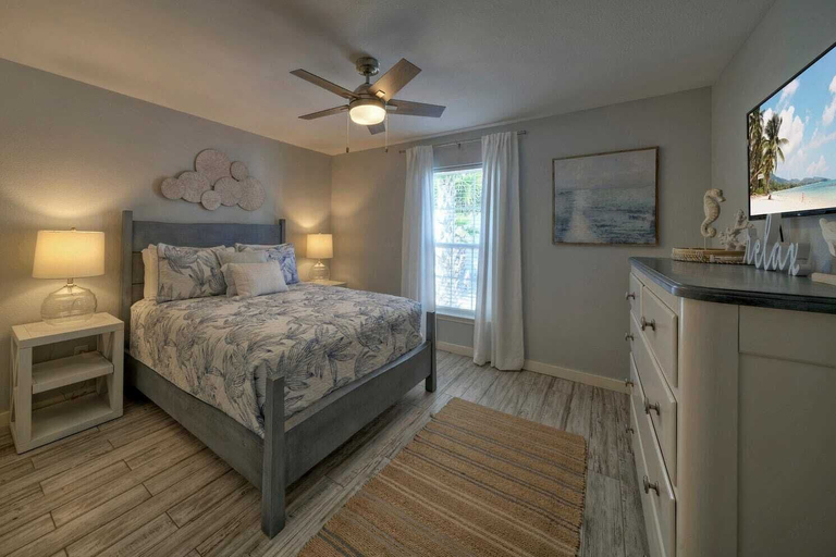 Bedroom 5, Peachy Palm by Avantstay Huge Private Pool!, Nueces