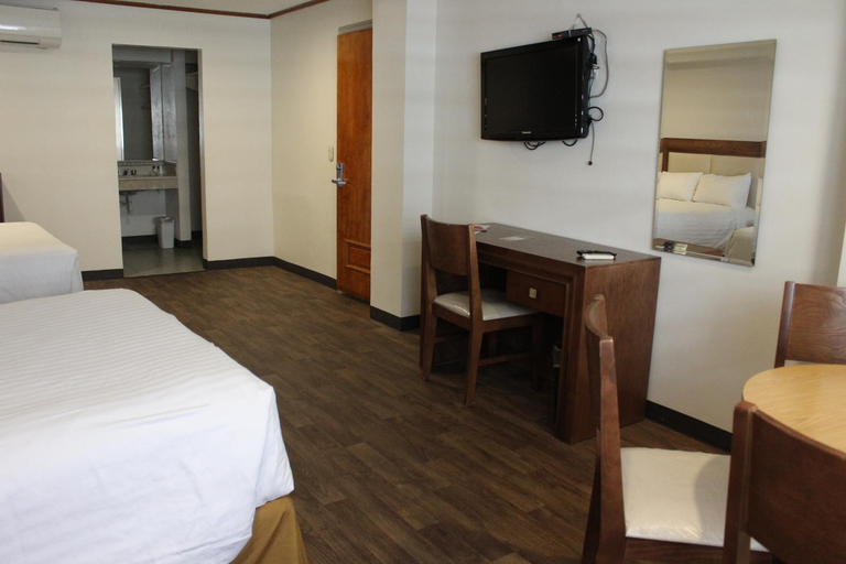 Bedroom 2, Hotel Adriana, Matamoros