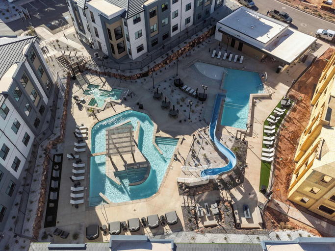 Exterior & Views 2, Coral Sunset Amenity-filled!, Washington