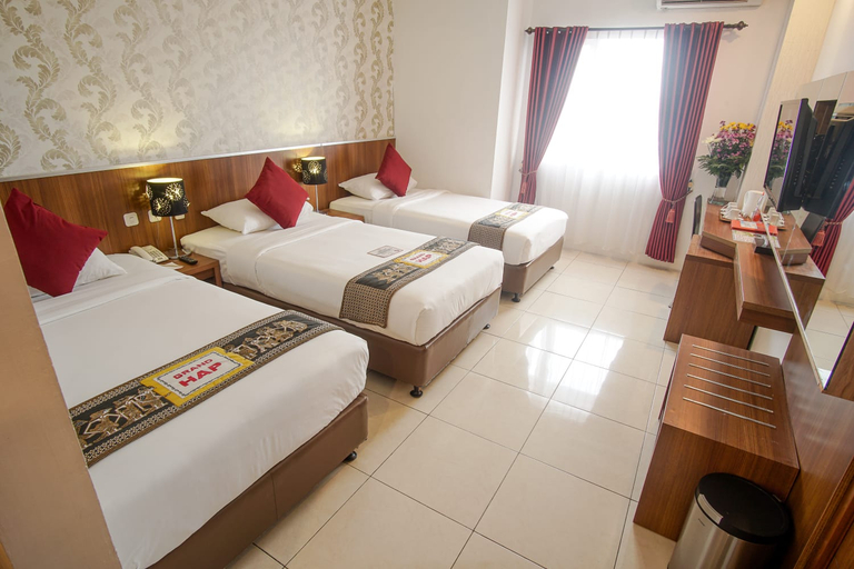 Others 3, Hotel Grand HAP Solo, Solo