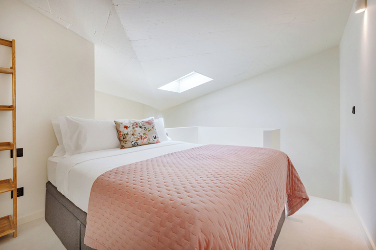 Room 3, Minimalist Loft at Terracotta Collection, Porto