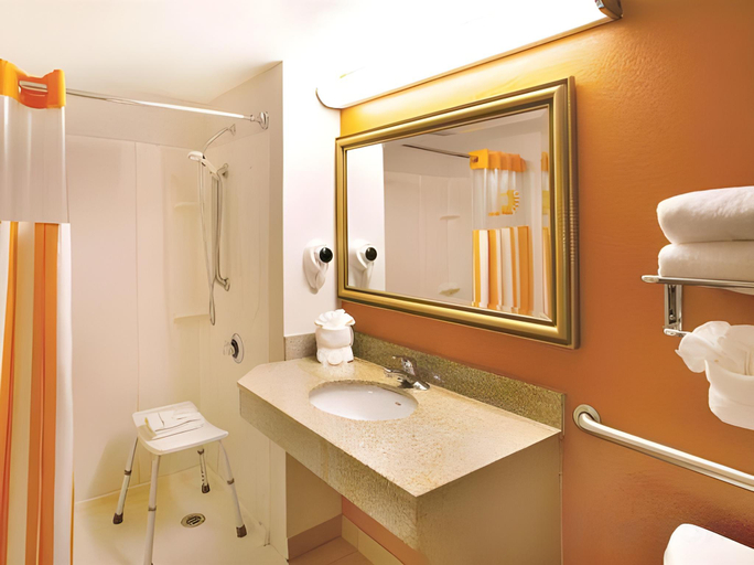 Bathroom 4, Hotel Monreale Inn & Studios I-Drive Icon Park Orlando, Orange