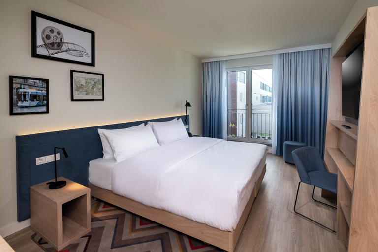 Bedroom 3, Hampton By Hilton Potsdam Babelsberg, Potsdam