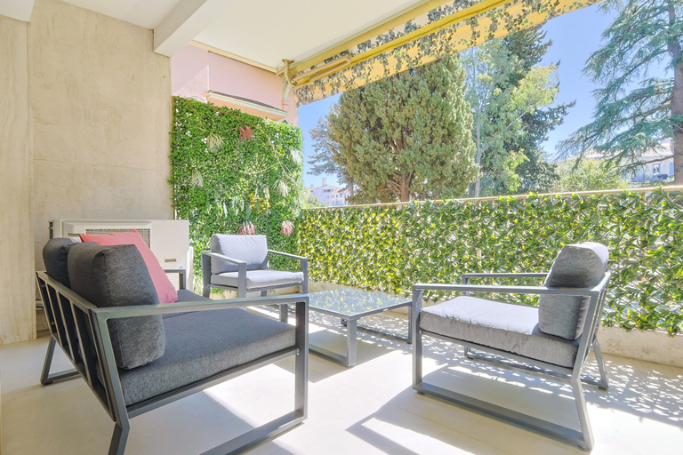 Room 5, 217 Le Jungle in Cannes, Alpes-Maritimes