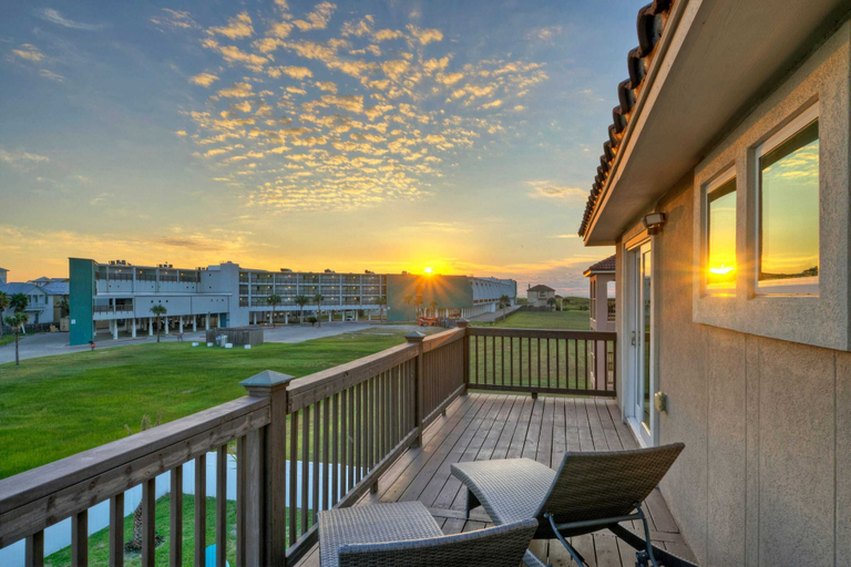 Others 3, Boots & Beaches Avantstay Golf Cart Access, Brd Walk, Nueces