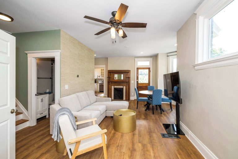Others 1, Ludlow Lodge w/ City Views, Kenton