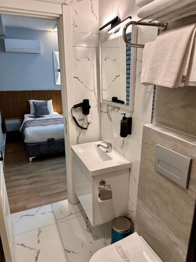 Bathroom 5, Skymoon Airport Hotel, Arnavutkoy