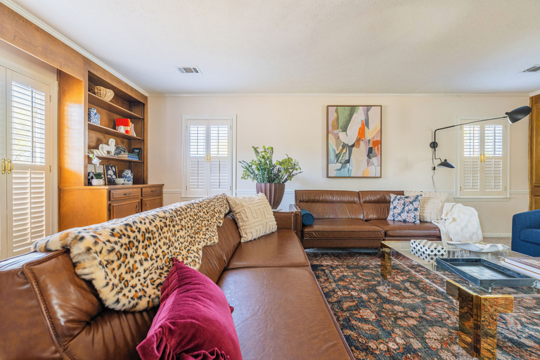 Others 5, Serene Modern Getaway with Pool&games, Muscogee