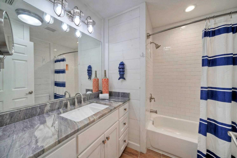 Bathroom 4, Beach Access Private Pool, Ping-pong, Firepit, Swings, & Views Tipsea Turtle, Nueces