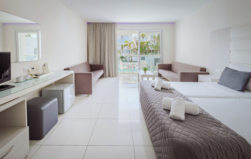 Bedroom 3, Tasia Maris Oasis