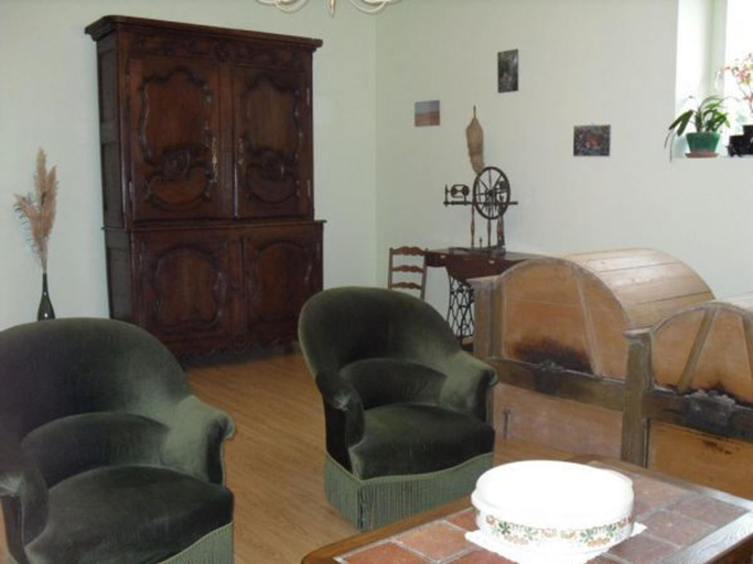 5, Detente a Montigny : 4 Chambres, Terrasse, Jardin - FR-1-585-154, Meuse